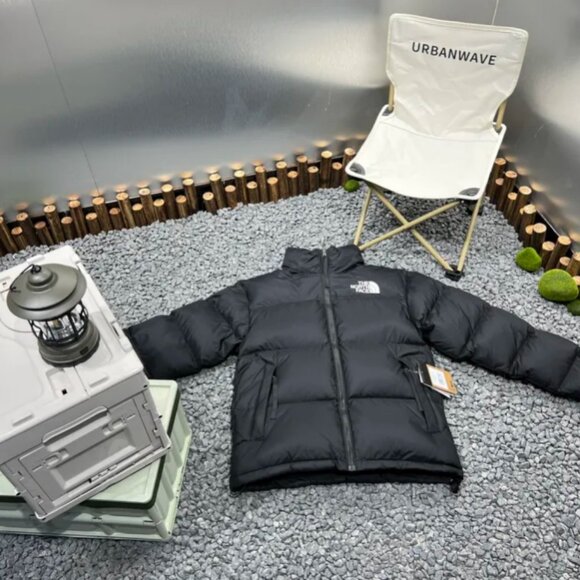 North Face Men's Black Puffer - Picture 4 of 4